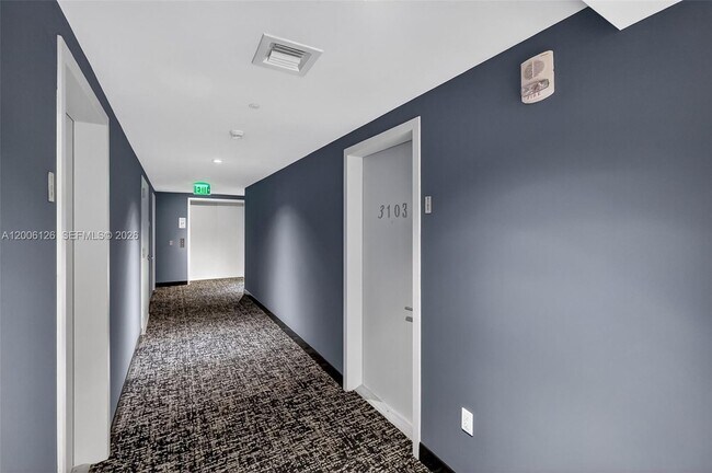 Building Photo - 1300 S Miami Ave