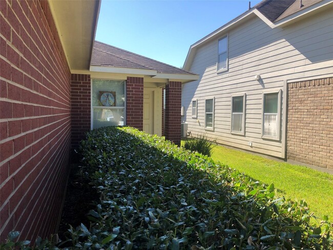 Building Photo - 19039 S Whimsey Dr