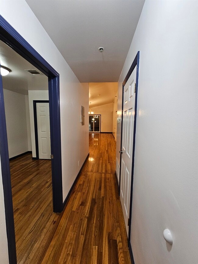 Building Photo - 2707 Central Ave