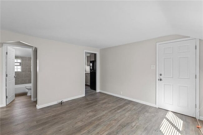 Building Photo - 6812 Grand Ave