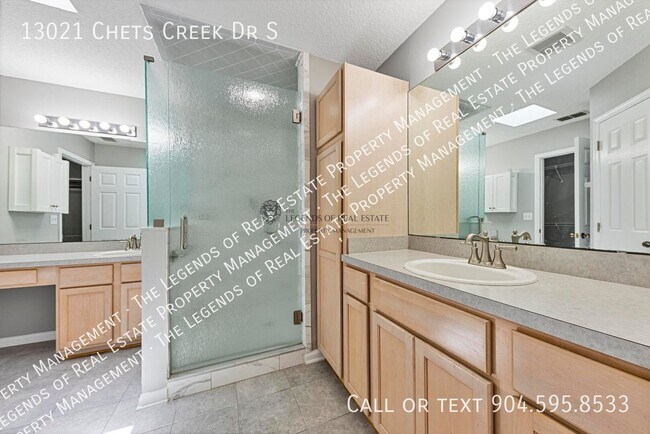 Building Photo - 13021 Chets Creek Dr S