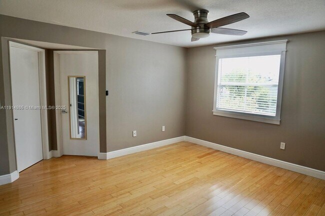 Building Photo - 4623 NW 97th Ct