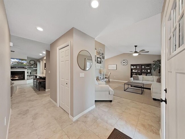 Building Photo - 308 Hammock Dr