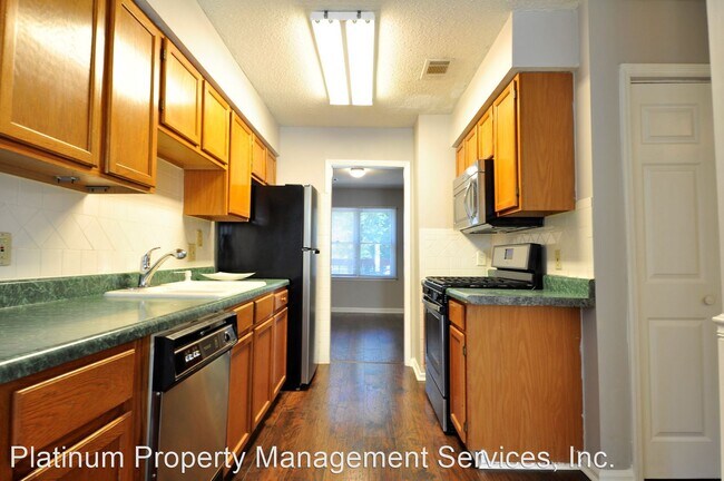 Building Photo - 2 br, 2.5 bath House - 232 Hembree Park Ter