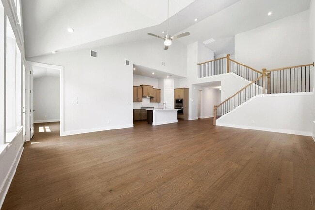 Building Photo - 8208 Bouvreuil Dr