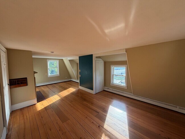 Building Photo - 1281 Boston Rd