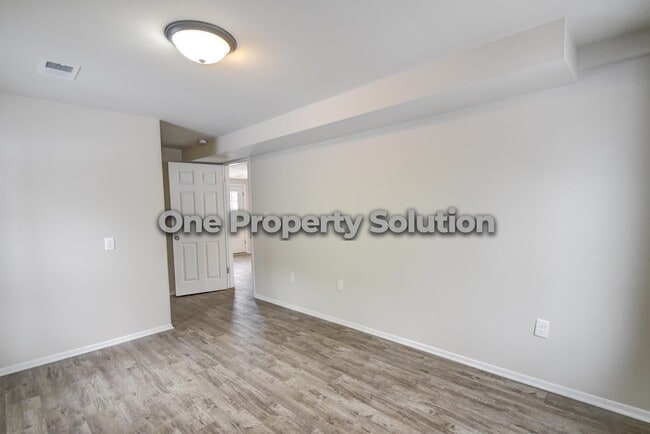 Building Photo - 4589 Hayes St