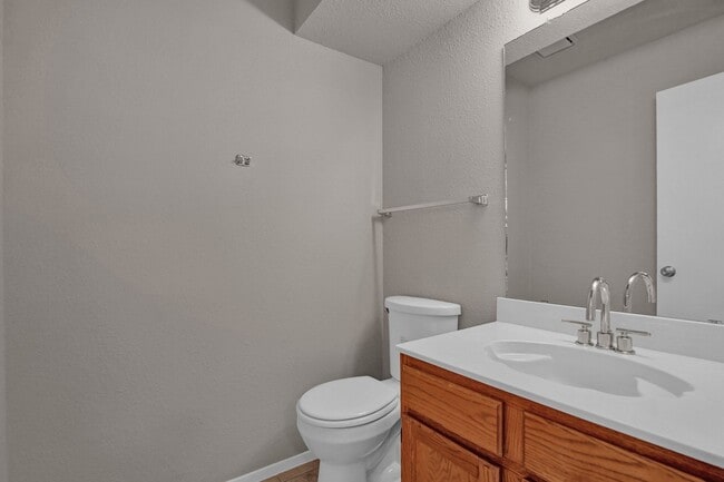 Building Photo - 7640 Kings Ridge Rd