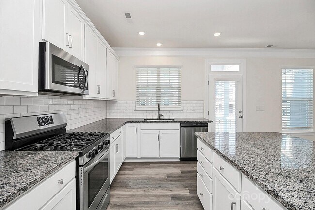 Building Photo - 10436 Glenmere Crk Cir