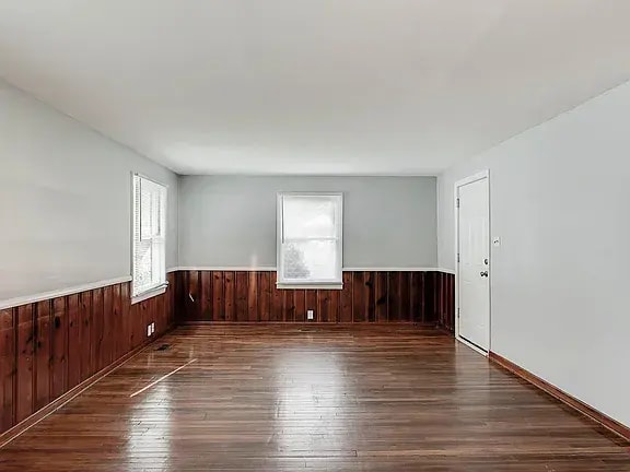 Building Photo - 4449 Kingsley Dr