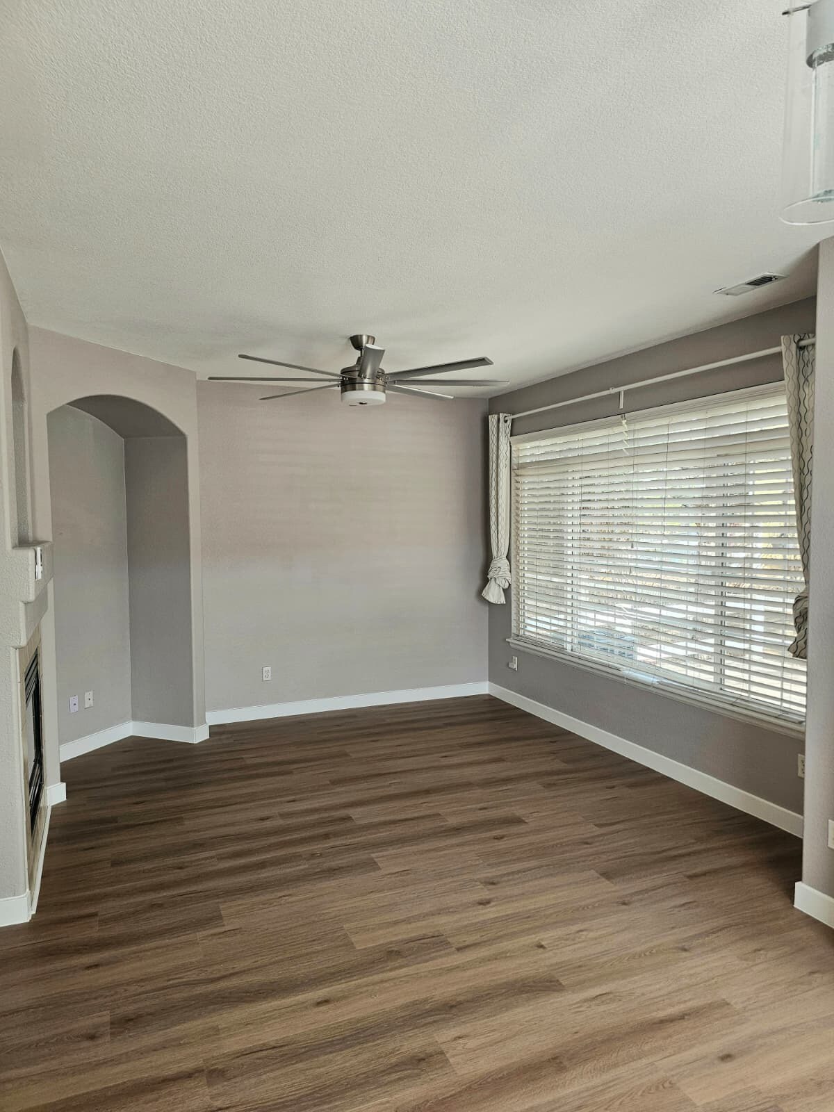 Building Photo - 14400 Albrook Dr