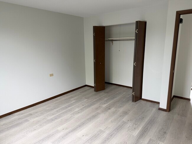 Building Photo - 1465 Abbott Dr