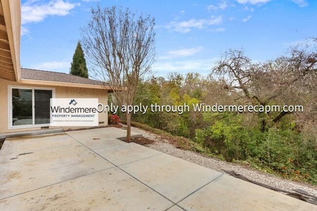 Building Photo - Fabulous Fair Oaks Home Available Now!