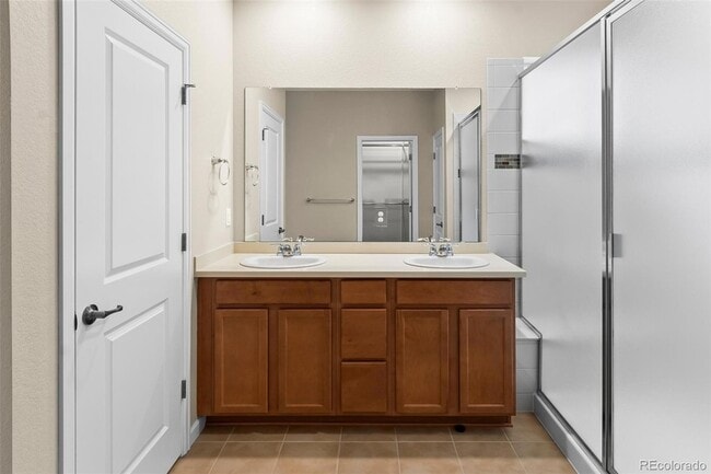 Building Photo - 10771 N Montane Dr