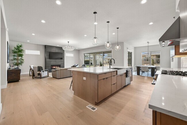 Building Photo - Stunning & Luxurious Brand-New Build in Ki...