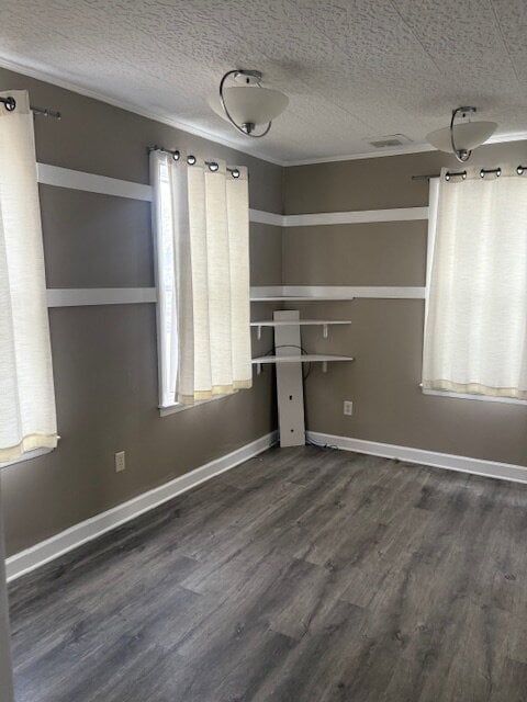 Building Photo - "Charming 4-Bedroom Home on Linglestown Rd – Your Harrisburg Haven Awaits!"