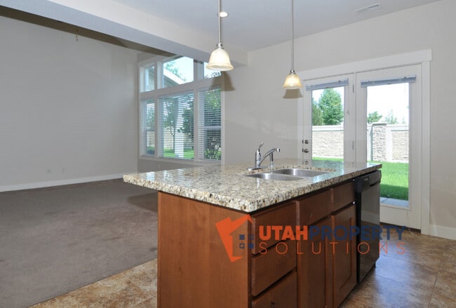 Building Photo - 1752 Winford Dr
