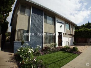 Building Photo - Prime Coastal Living: Spacious Condo with ...