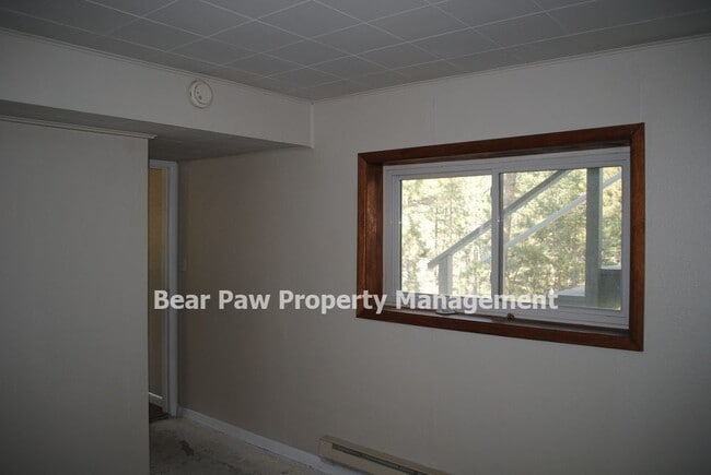 Building Photo - Great Home on Upper Bear Creek!!
