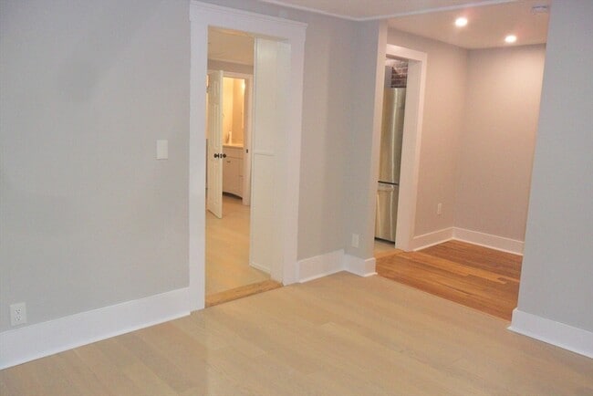 Building Photo - 400 Concord St