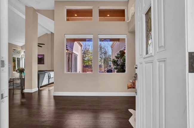 Building Photo - 5915 Smoke Glass Trail