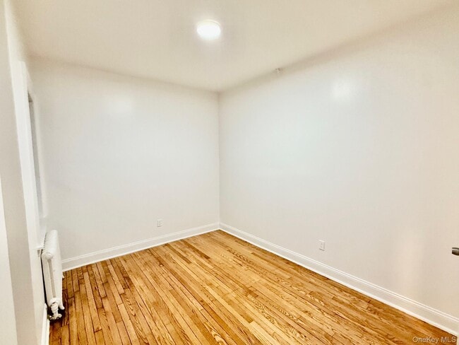 Building Photo - 342 North Ave