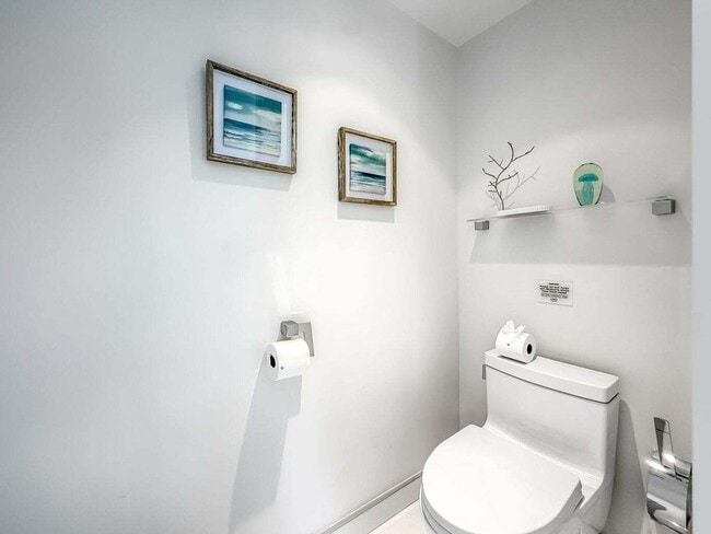 Building Photo - 2628 SE 10th St