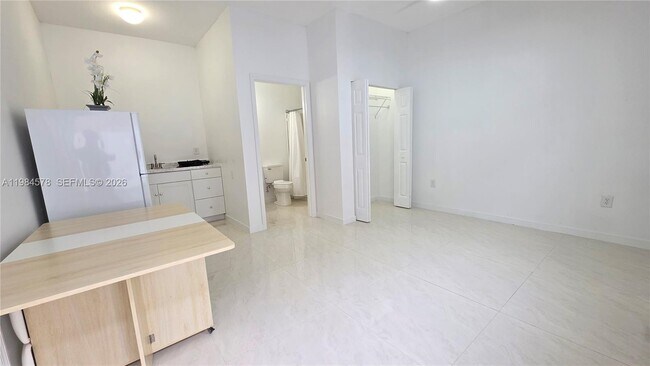 Building Photo - 14552 SW 158th Ct