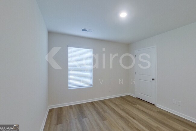 Building Photo - 109 Inez Ave