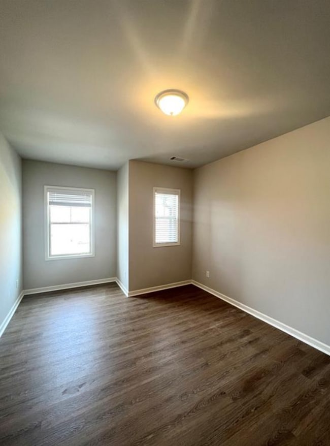 Building Photo - 3229 Weyhill Trl
