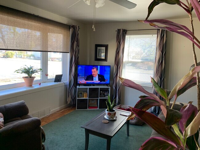 Building Photo - 320 Washington Ave