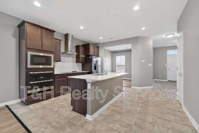 Building Photo - 156 Haugh St