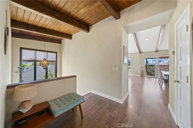 Building Photo - 215 Monterey Dr