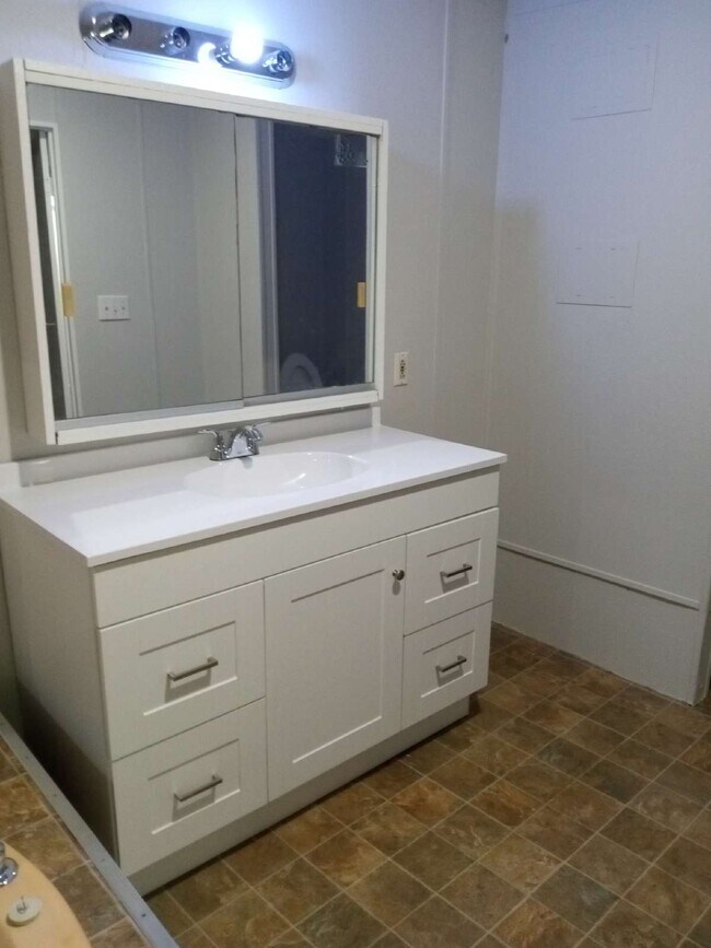 Building Photo - 3000 Poplar St