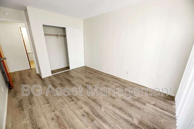 Building Photo - 3600 Dimond Ave