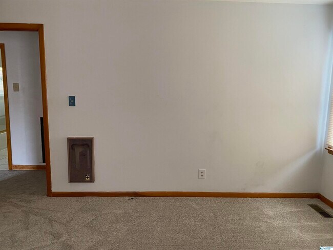 Building Photo - 4211 Tee Jay Dr NW