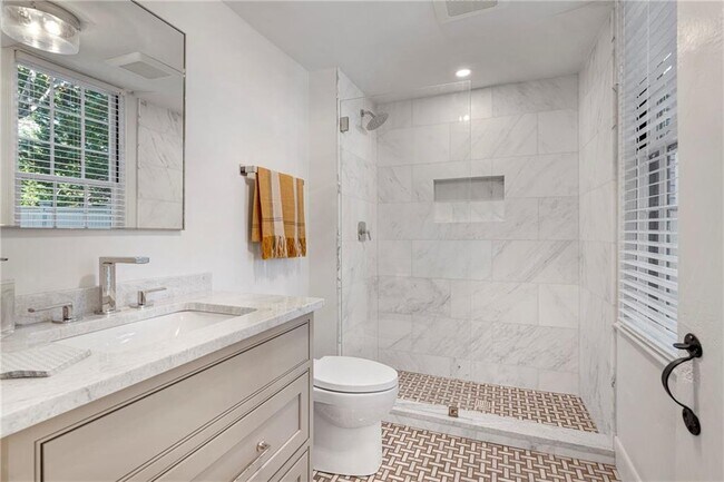 Building Photo - 108 Prospect Hill St