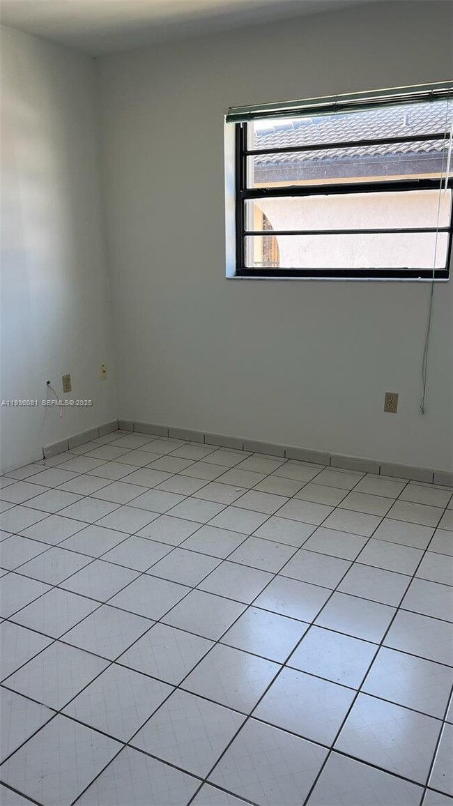 Building Photo - 1745 W 58th St