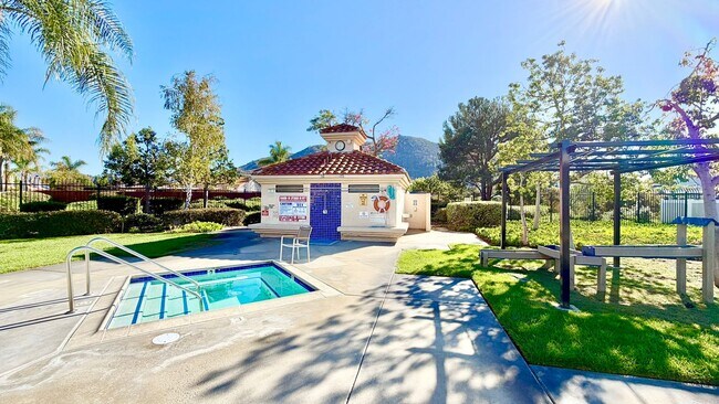 Building Photo - Wonderful Single-Story Home in the Darling Lake Rancho Viejo HOA Community of Fallbrook!