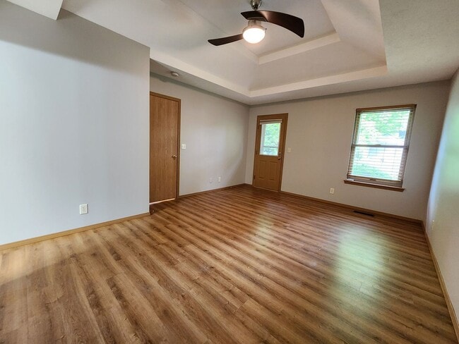 Building Photo - Spacious 2-Bedroom, 2-Bathroom Home AVAILABLE NOW!!