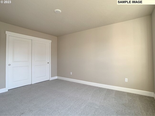 Building Photo - A Must see Hermiston Home!!