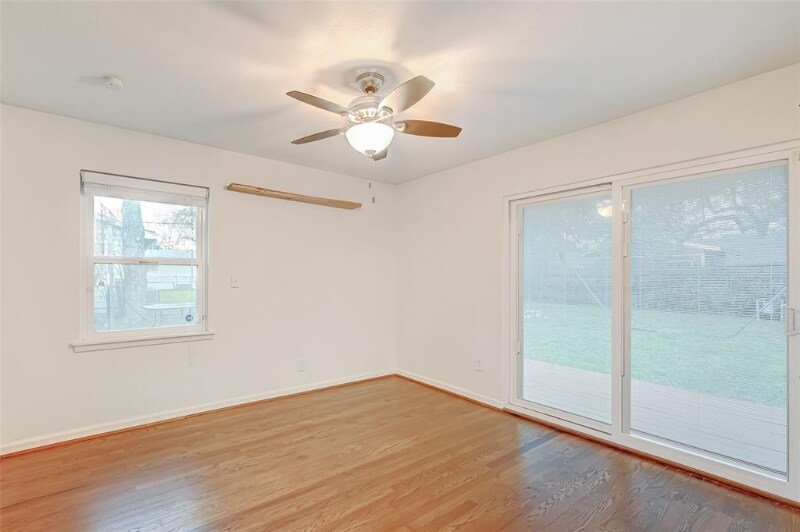 Building Photo - 5410 De Milo Dr