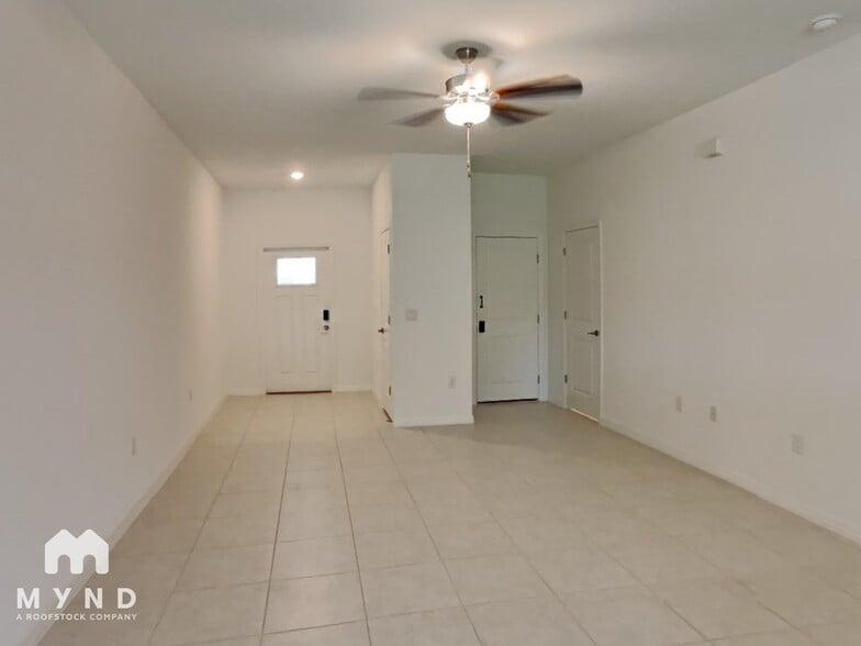 Building Photo - 6046 Shiner St