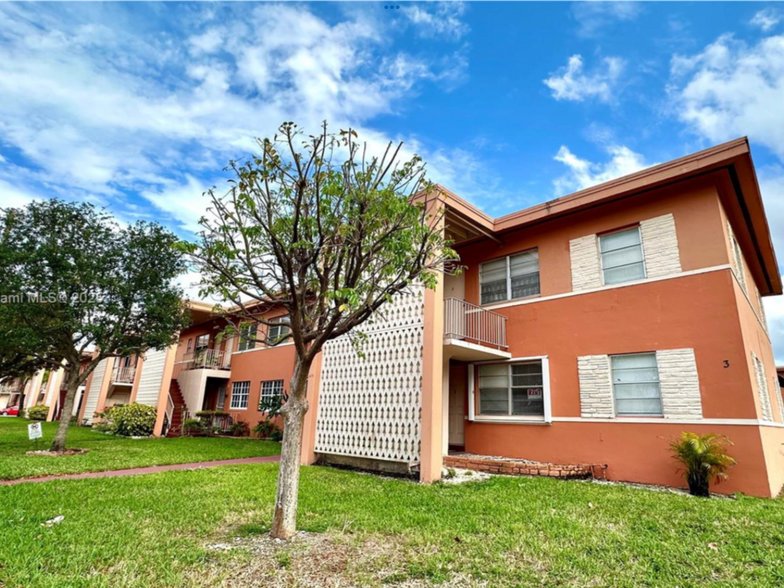 Primary Photo - 3670 SW 10th St