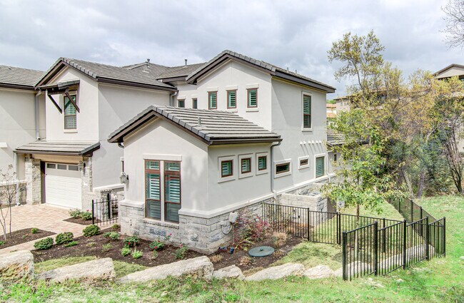 Building Photo - 107 Cascading Water Pl