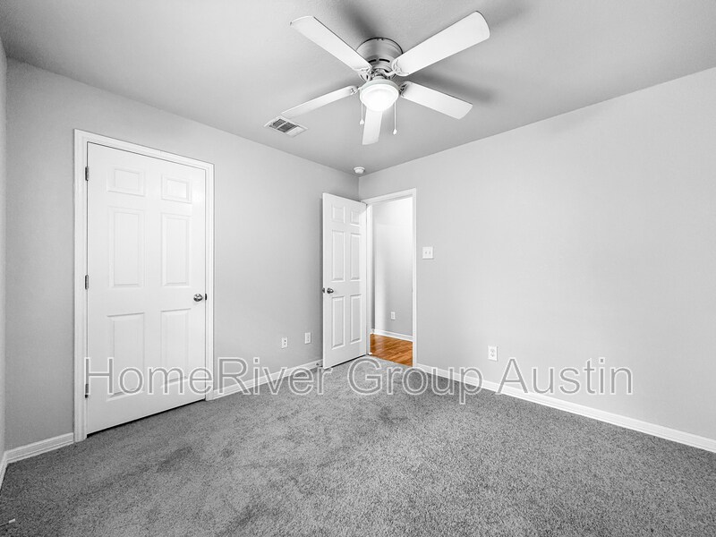 Building Photo - 4235 Fairmeadow Dr