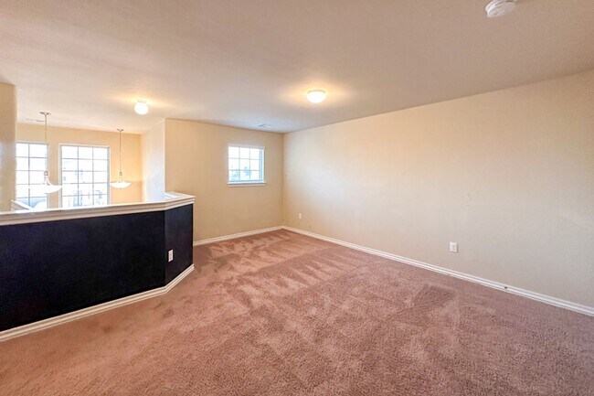 Building Photo - Stunning 5BD, 2 1/2 BTH Home Seconds away from John Kilpatrick Turnpike in YUKON!