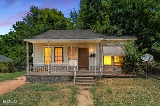 Building Photo - 3410 Jackson St