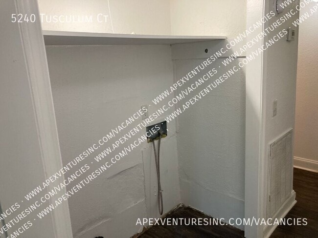 Building Photo - 5240 Tusculum Ct