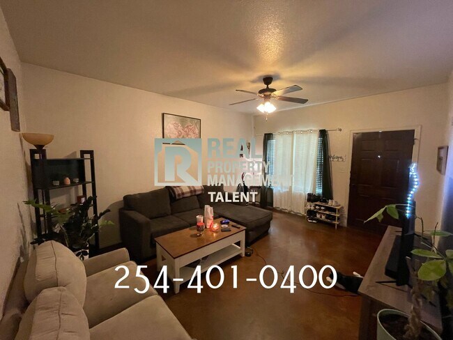 Building Photo - 602 Karey Dr